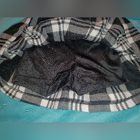 Plaid skirt by Justice size 5 - Picture 6 of 6